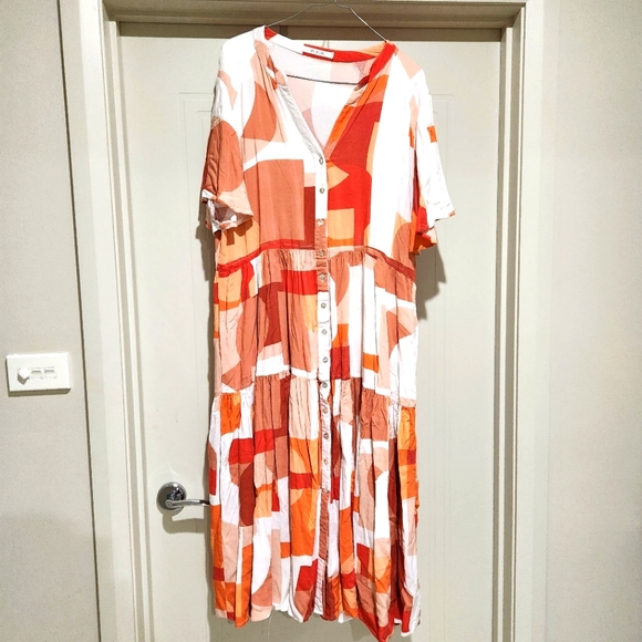 Dresses & Skirts - Abstract, XL midi dress